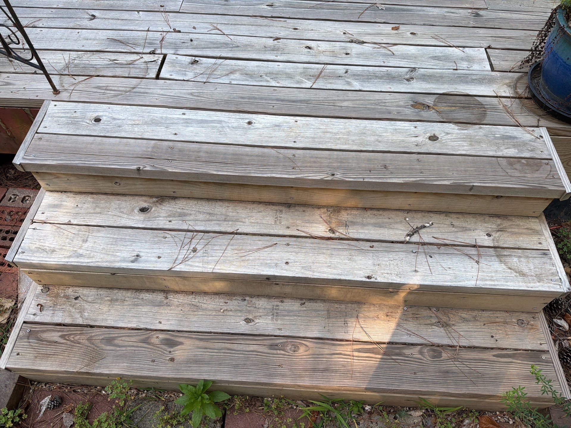 Deck using Wood Sealant by DuraSeal