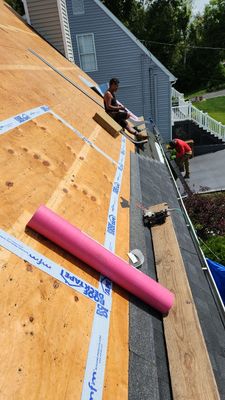 Residential Roofing Installation using Owens Corning TruDefinition