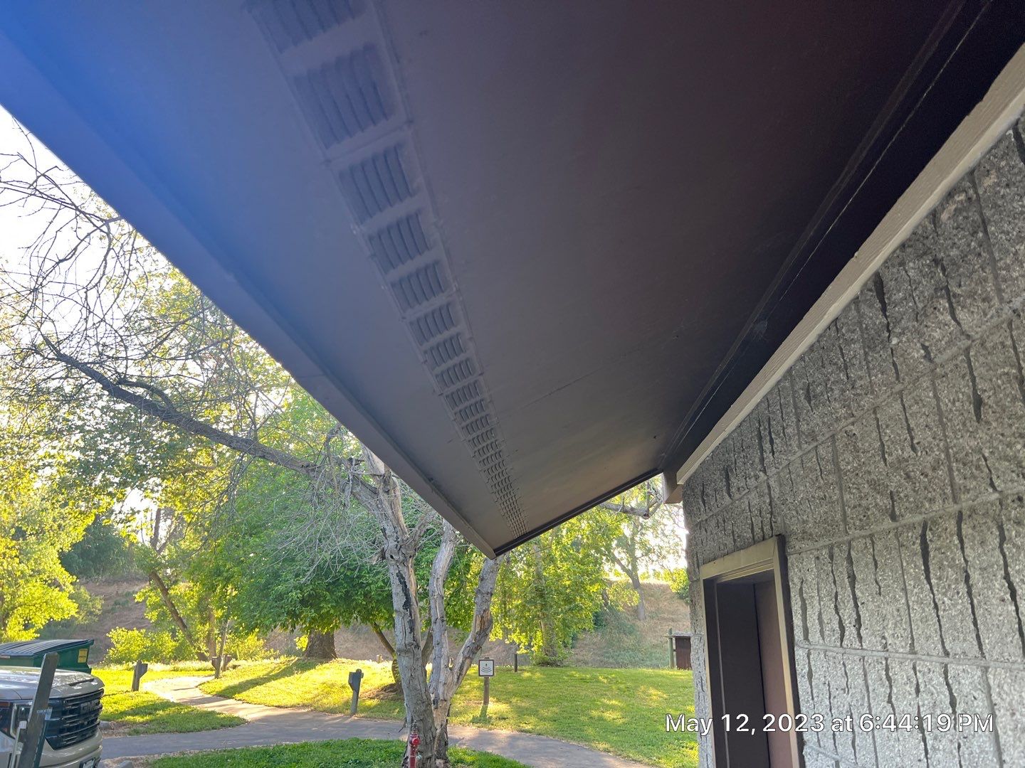 Metal roofing installation using Standing seam metal roofing system by Straight Edge Roofing Inc