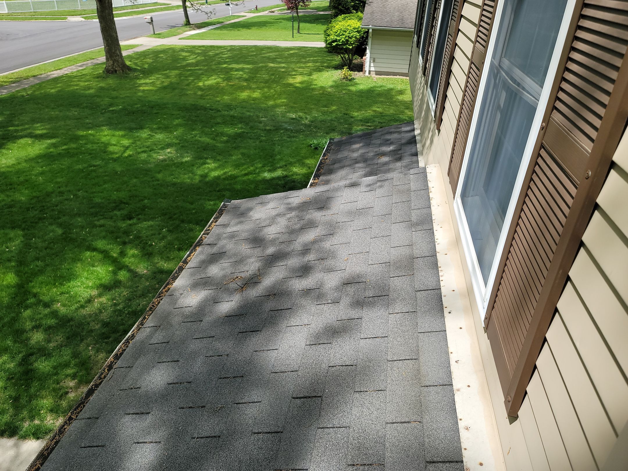 ATLAS PINNACLE COLOR: COASTAL GRANITE by Eagle Eye Roofing