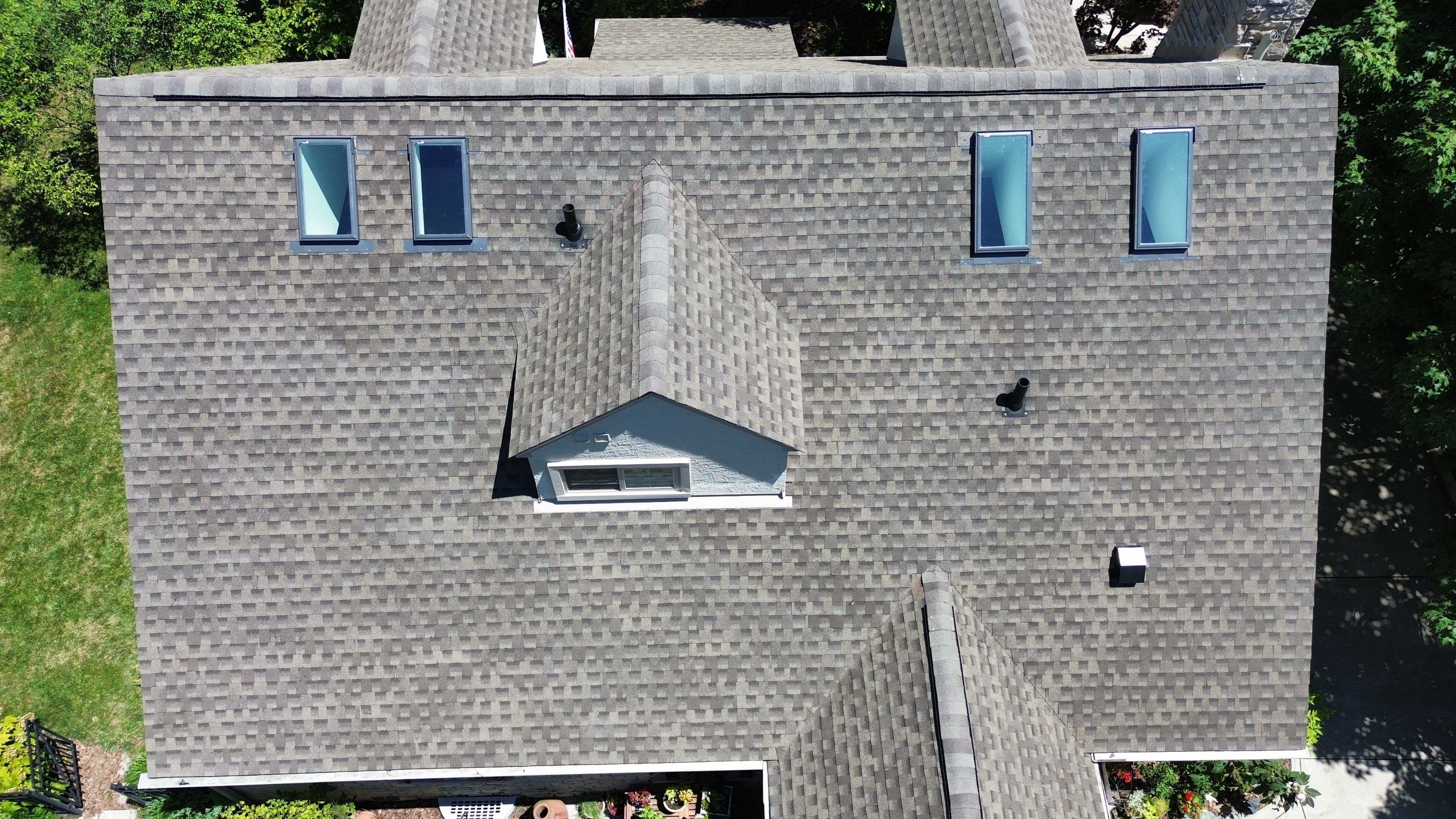 Residential Roofing Installation using Timberline HDZ Shingles - Weathered Wood by RoofX 