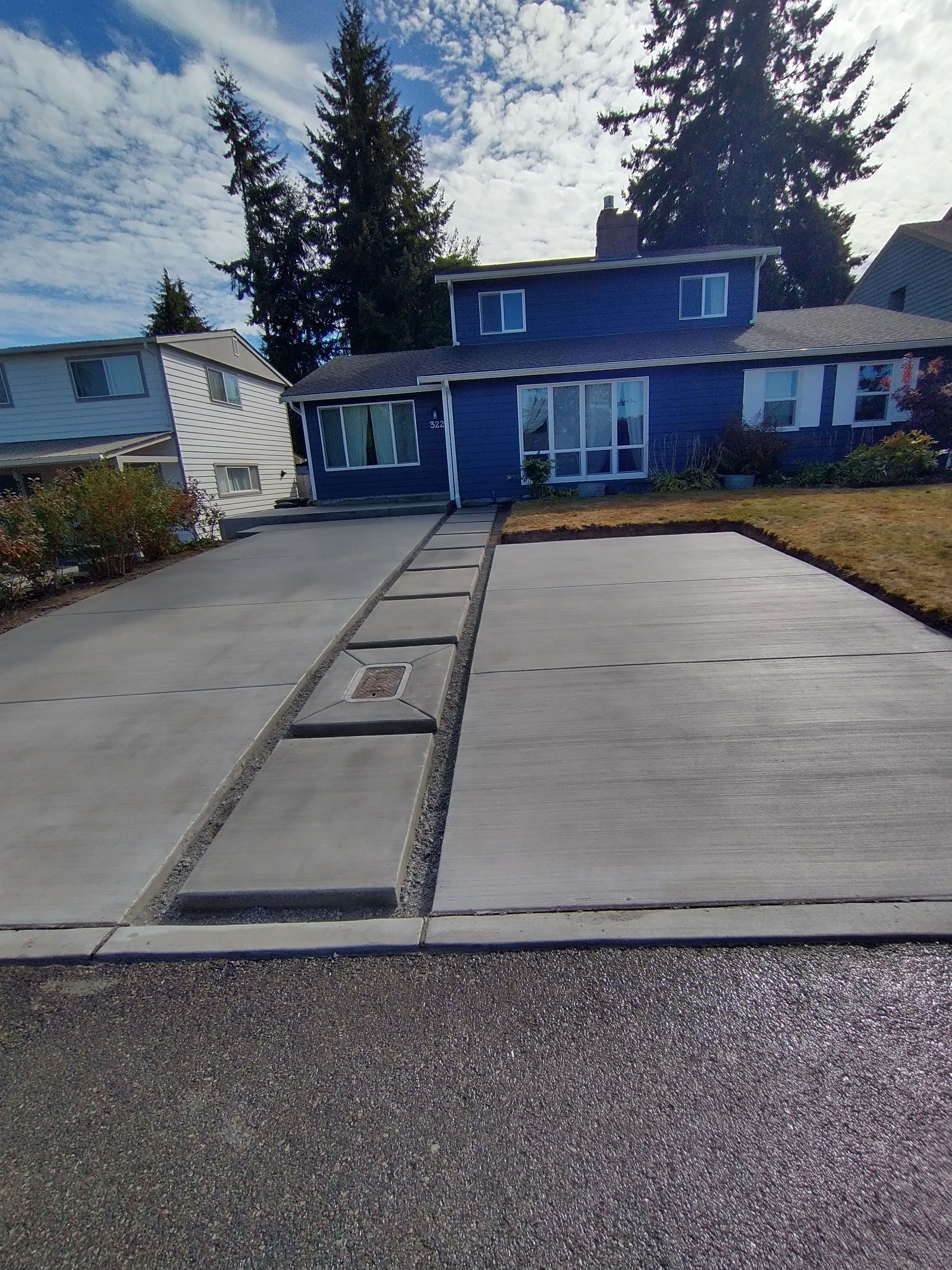 Custom Concrete walkway/Driveway Everett WA by Jireh Asphalt & Concrete Inc 
