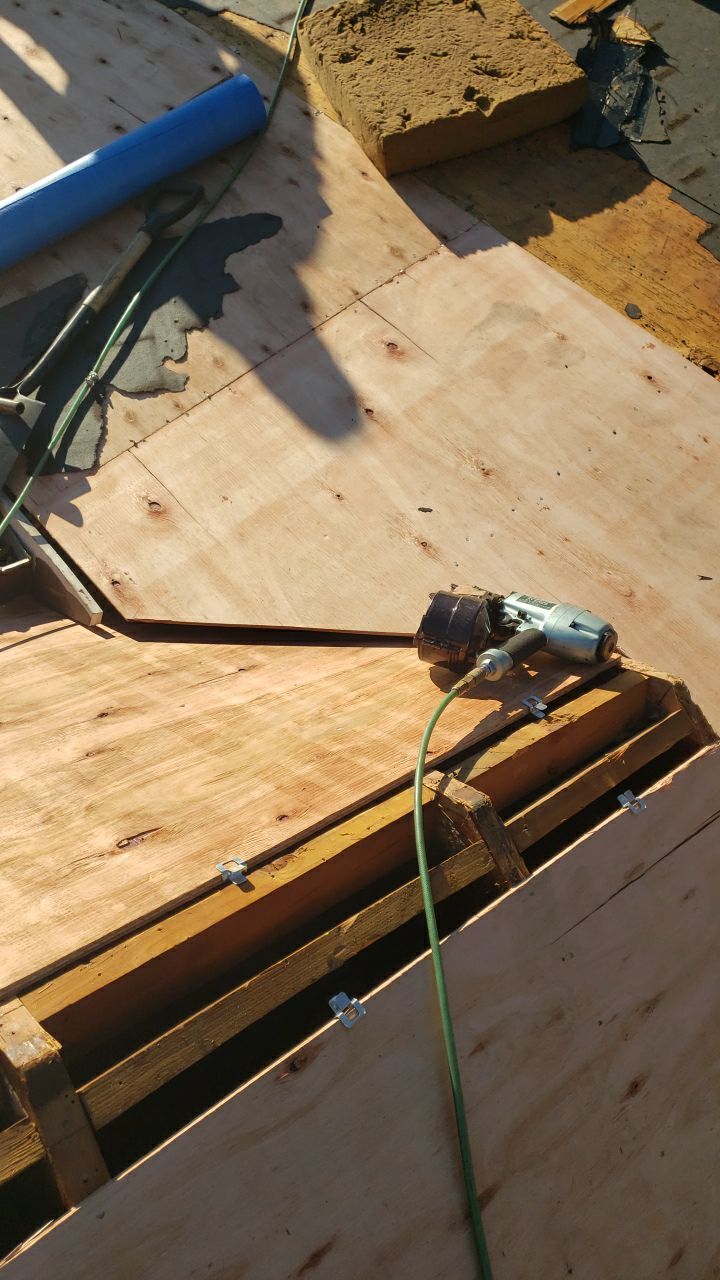 Springfield: CertainTeed Landmark Designer Shingles in Burnt Sienna by RM Banning, Inc.