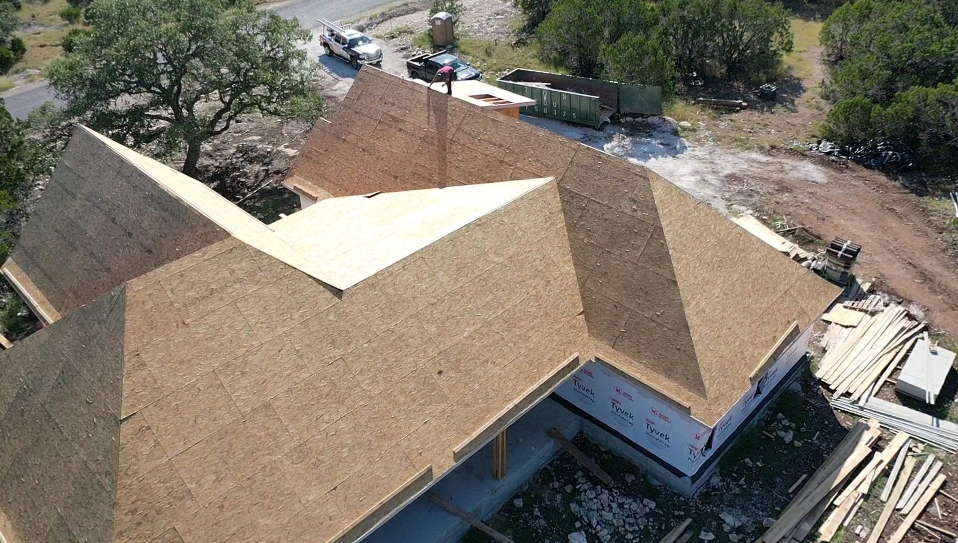 New Home Construction using Owens Corning 30 year Architectural Shingles by Premier Roofing and Contracting