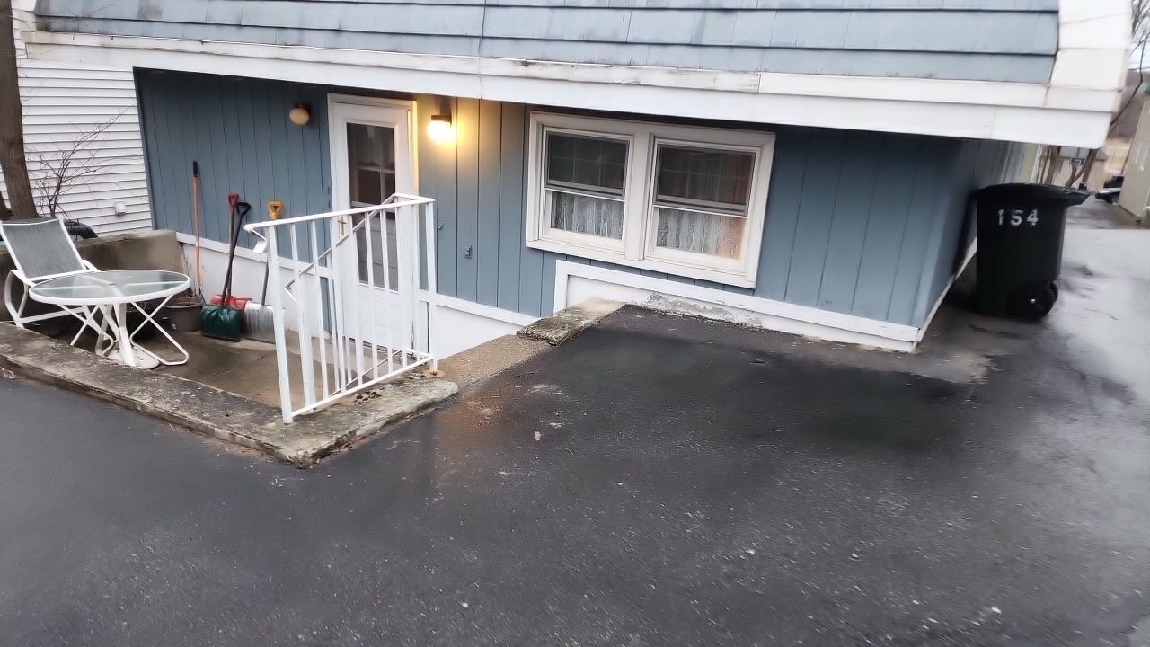 Vinyl siding project by UBrothers Construction