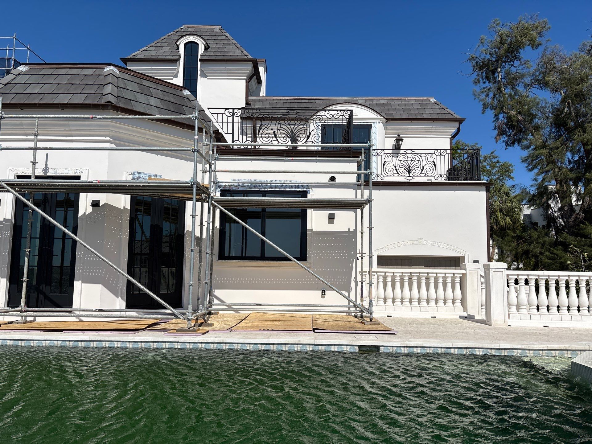 Gutter Installation using Half Round Seamless Gutters in Tampa FL by Gutter Professors