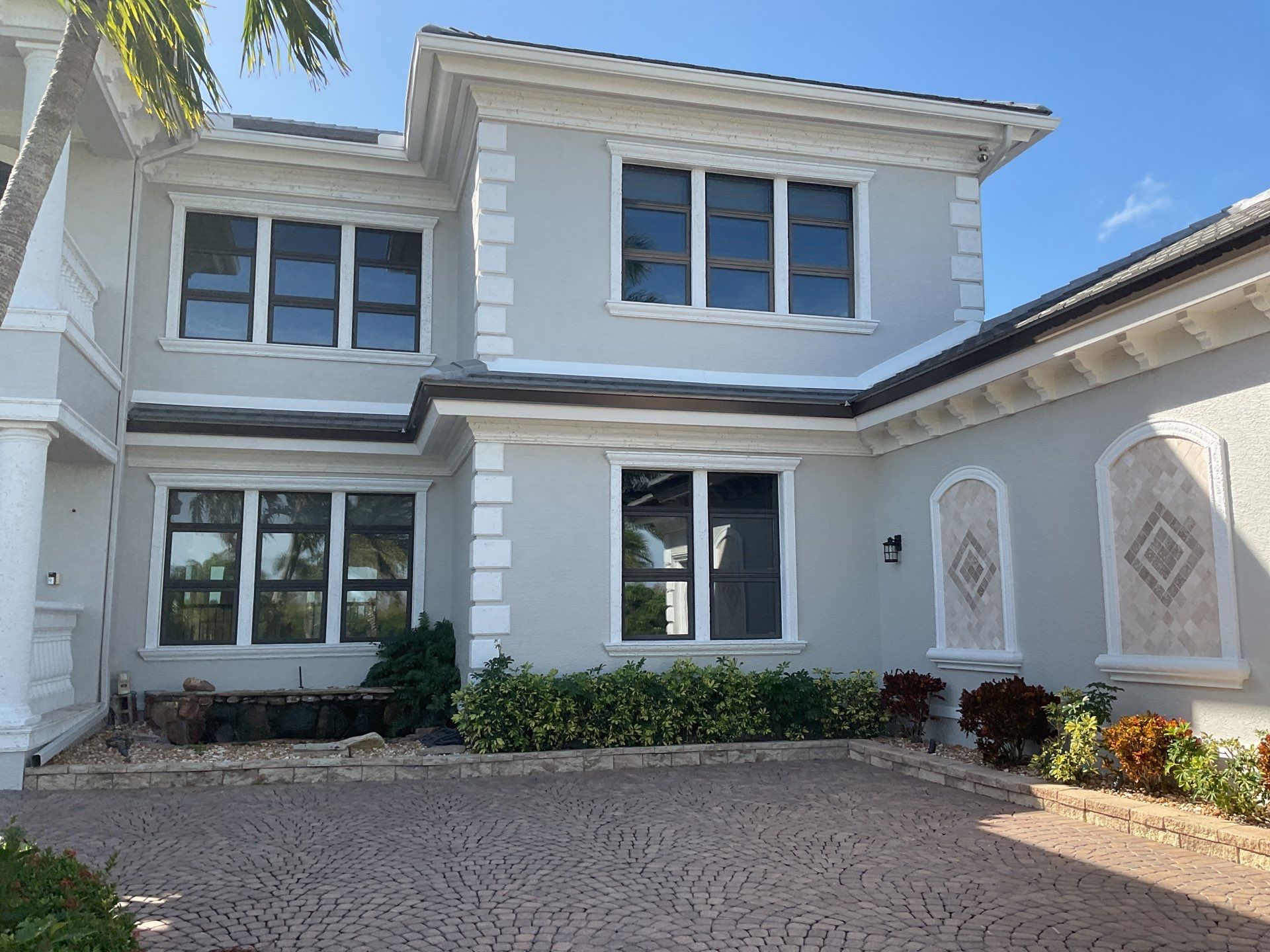 7-Inch Seamless Gutters for Heavy Rainfall in Cape Coral FL by Gutter Professors