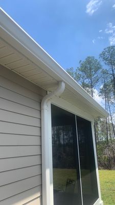 Seamless Gutter Installation Using 6 Inch K-Style Seamless Gutters