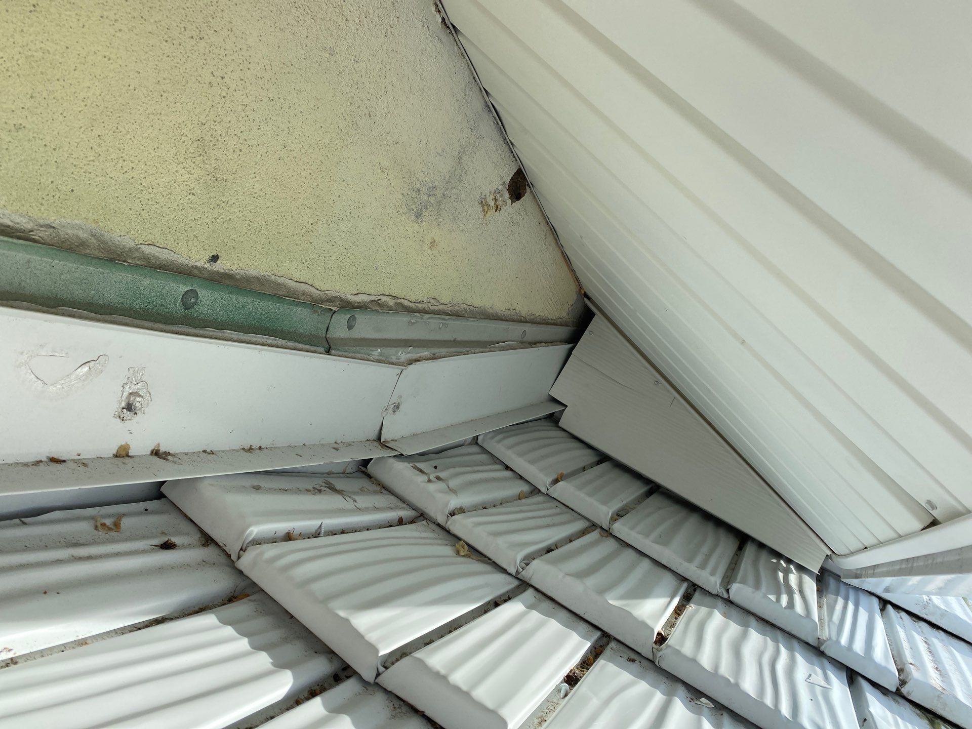 Soffit and Fascia Installation in Bradenton FL by Gutter Professors