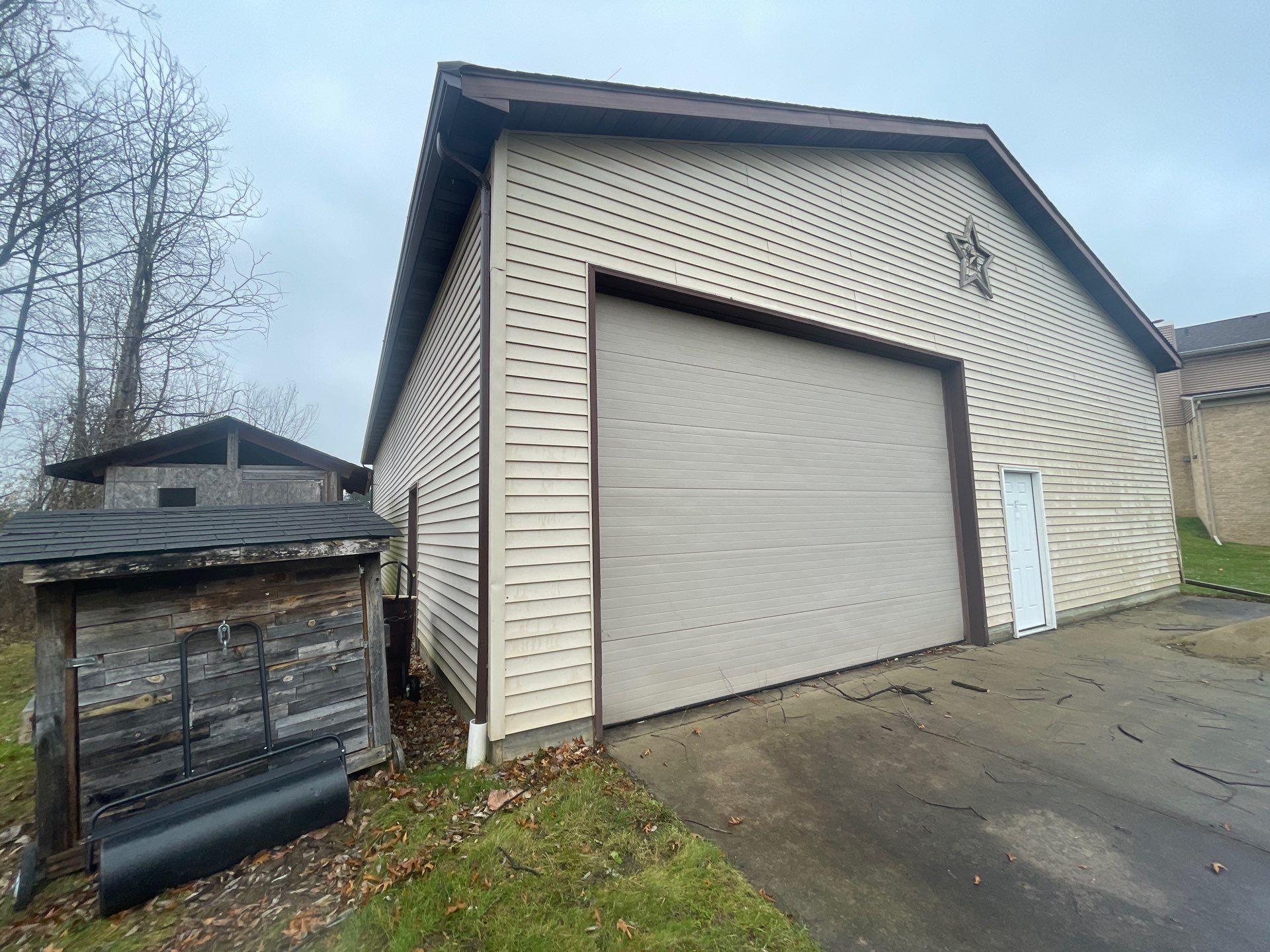 Siding Replacement using Certainteed Classic Restoration D4 by 180 Contractors