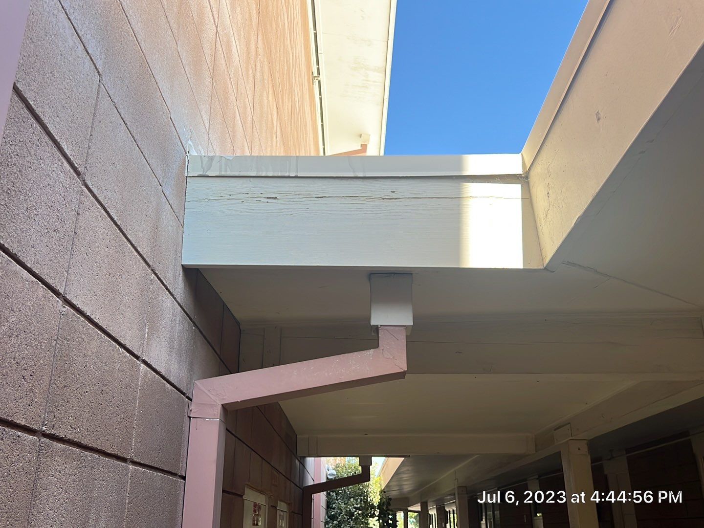 MR Roofing system using Benchmark/PUMA XL coatings over TPO single-ply roofing by Straight Edge Roofing Inc