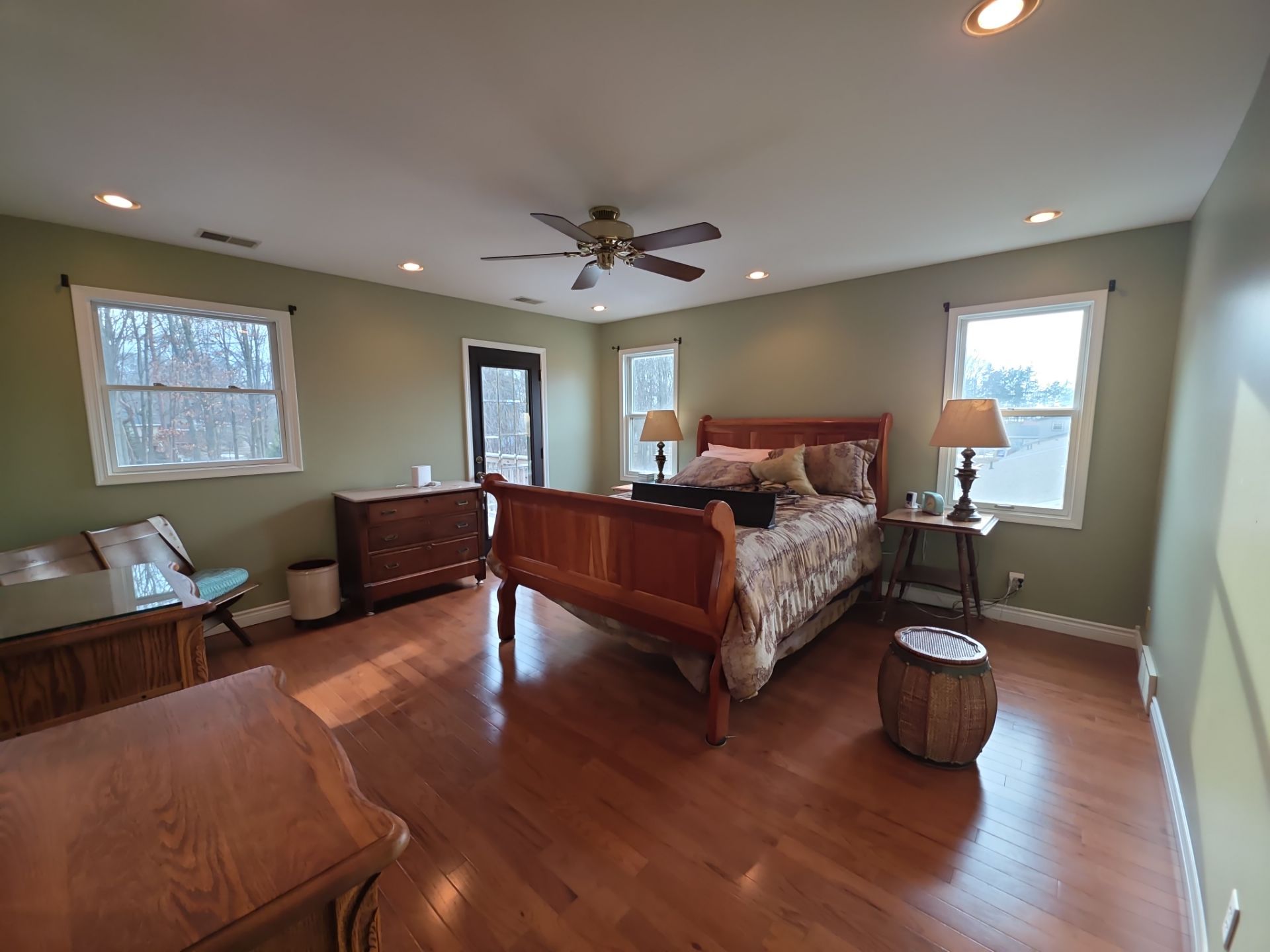 Interior Repaint & Trim Refinishing – Spring Lake, Michigan by Gordon Painting