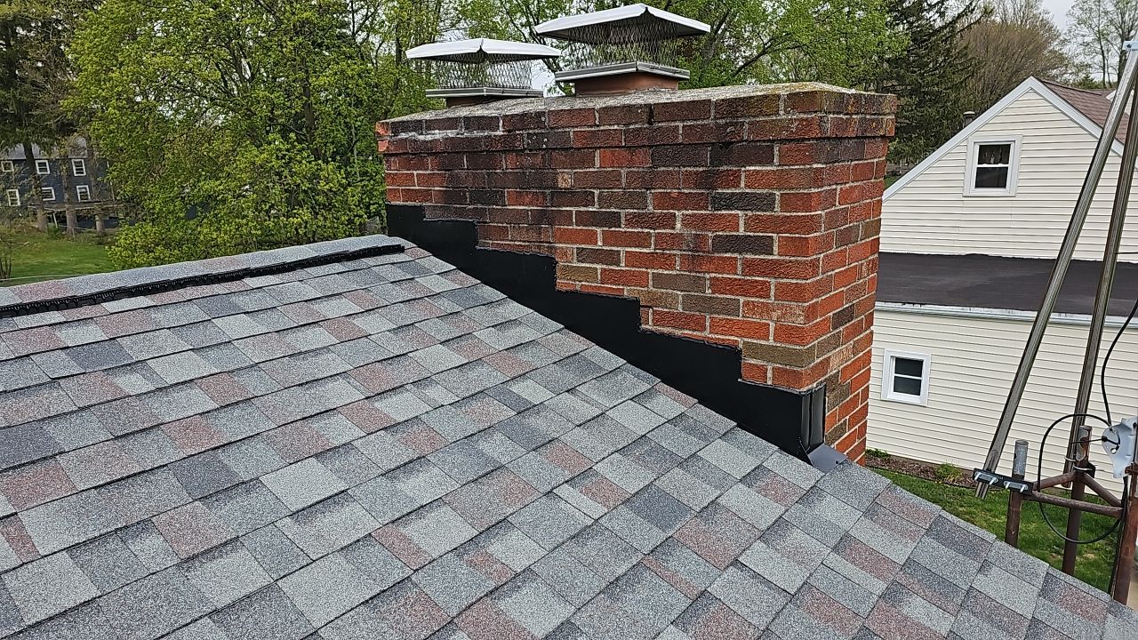 ATLAS PINNACLE COLOR: SUMMER STORM DRIP EDGE: WHITE by Eagle Eye Roofing