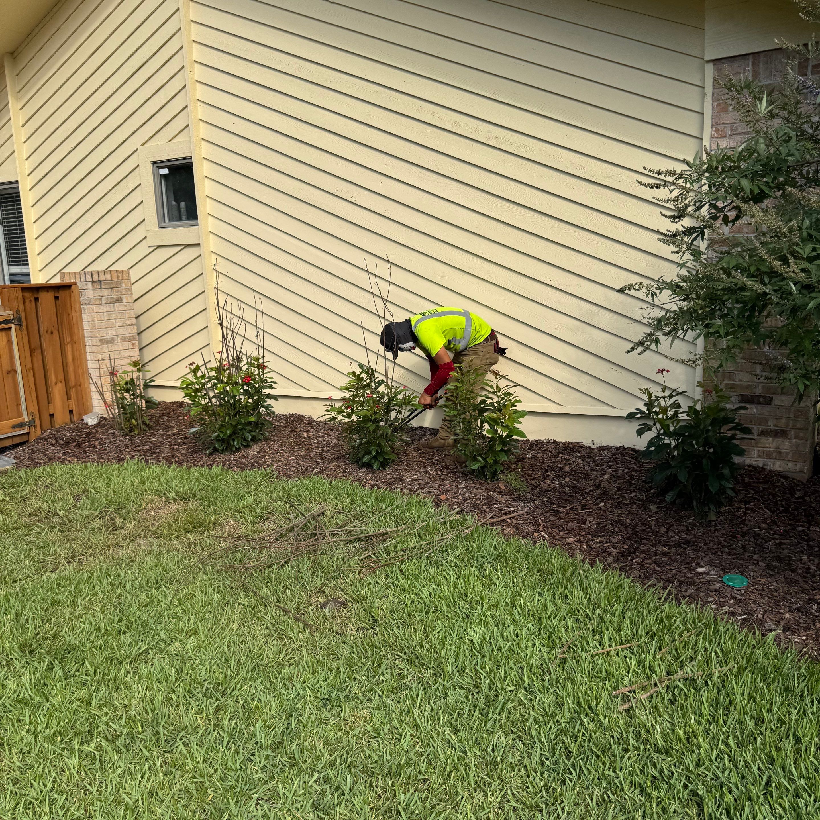 Deerwood Resident | Pine Bark Install & Clean-Up by ProGreen Services