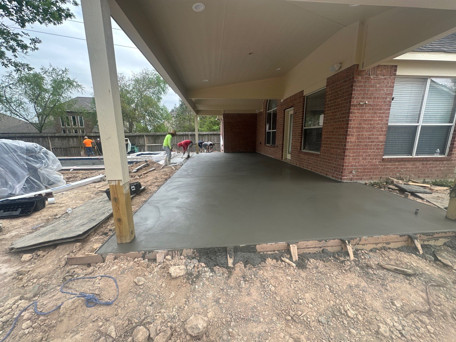 Pool, Patio Cover and Summer Kitchen in Creekside by SophAlx LLC