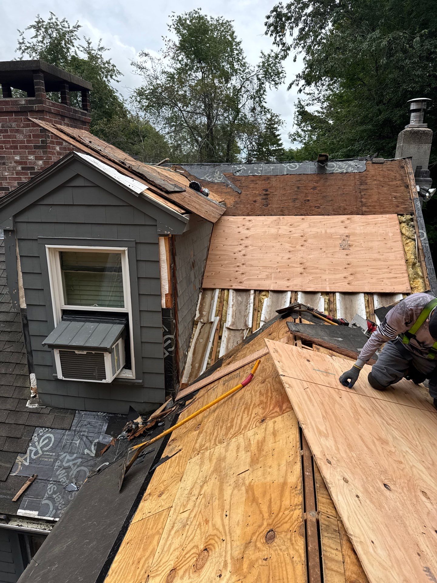 Roof Replacement & Dead Valley Repair in Kensington, NH | GAF Timberline Weathered Wood by Compass exteriors