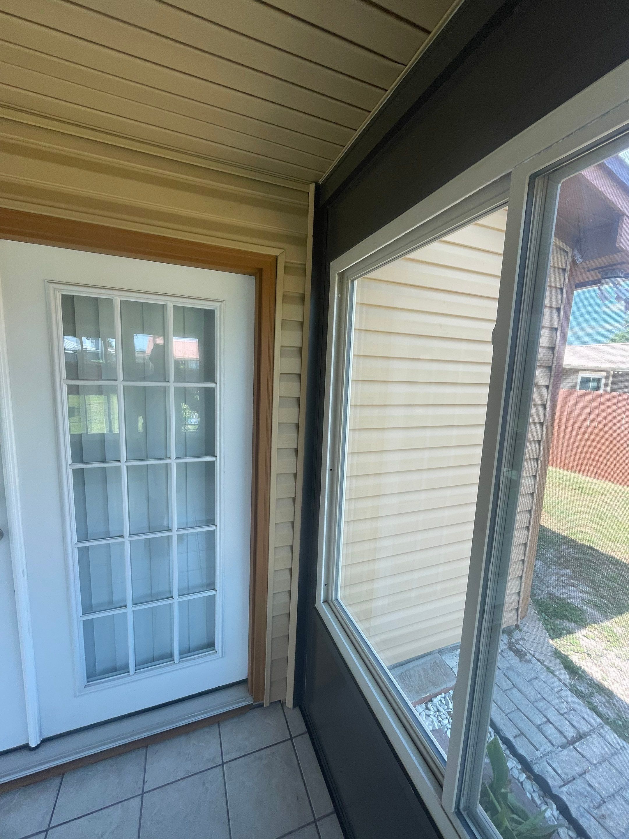 Glass Room using Colorbeam by Titan Sunrooms