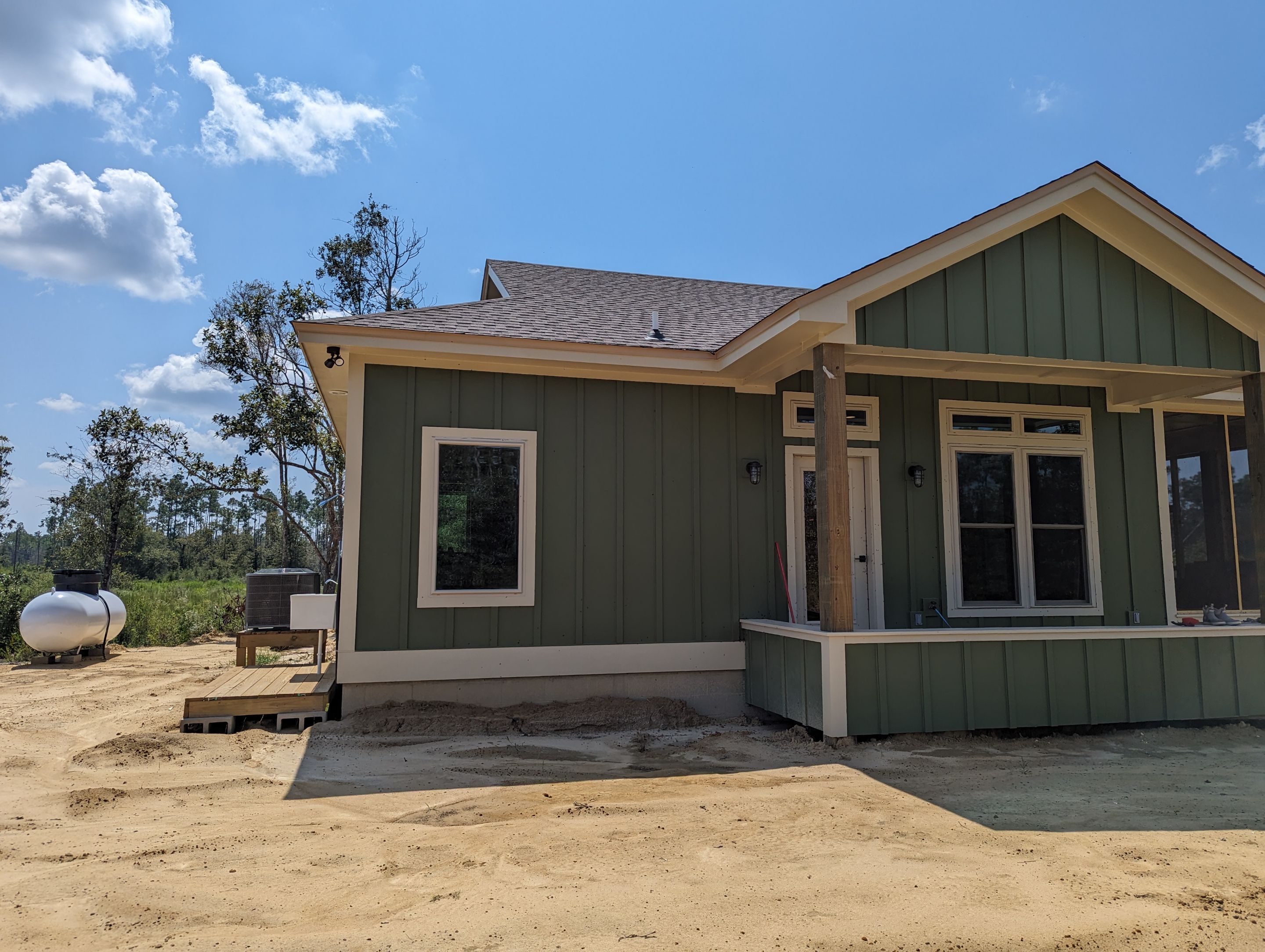 6 Inch Seamless Gutters using K-Style Seamless Gutters in Wewahitchka, FL by Gutter Professors
