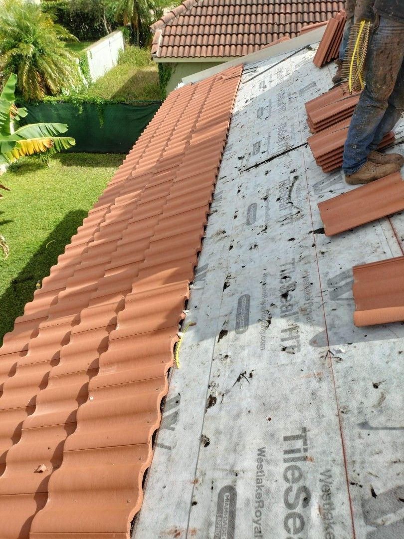 Tile Roof Replacement in Riviera Beach β Stress-Free, High-Quality Service by Aastro Roofing