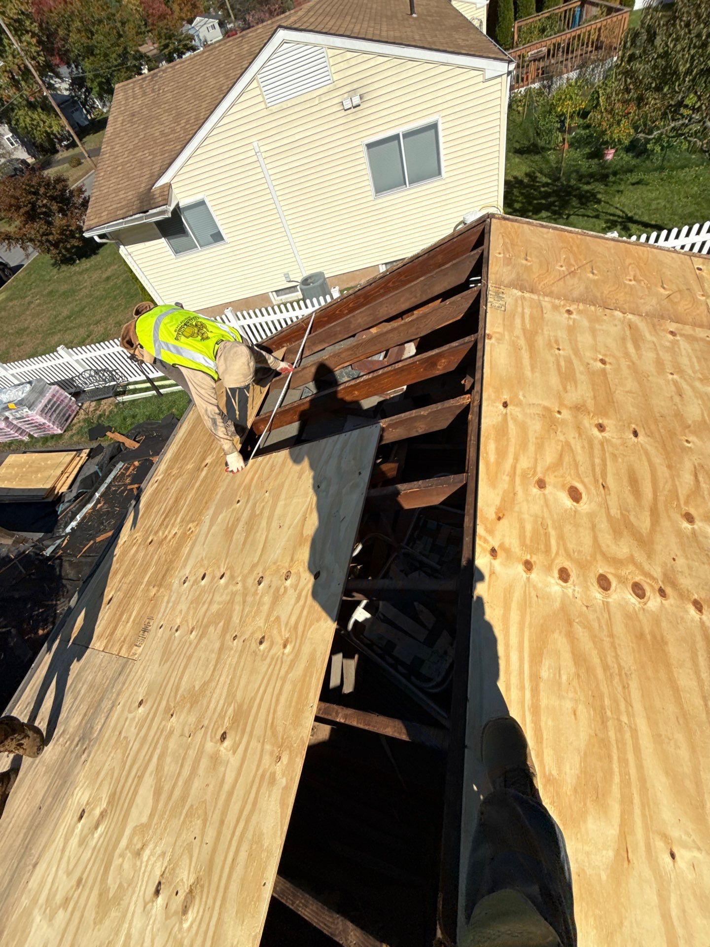 Owens Corning Duration: Onyx Black in Middletown by Golden Shield Roofing