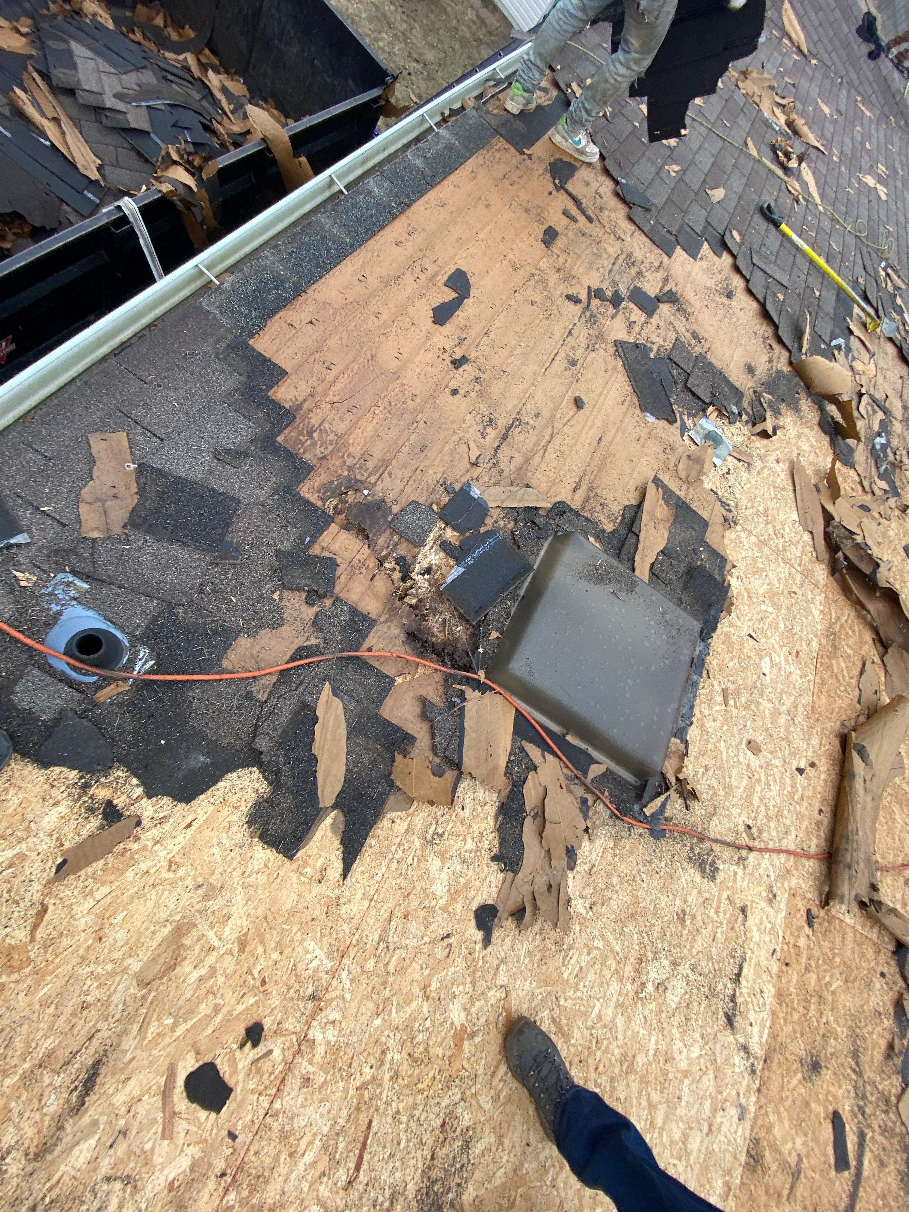 Roof Replacement using CertainTeed Landmark by 180 Contractors