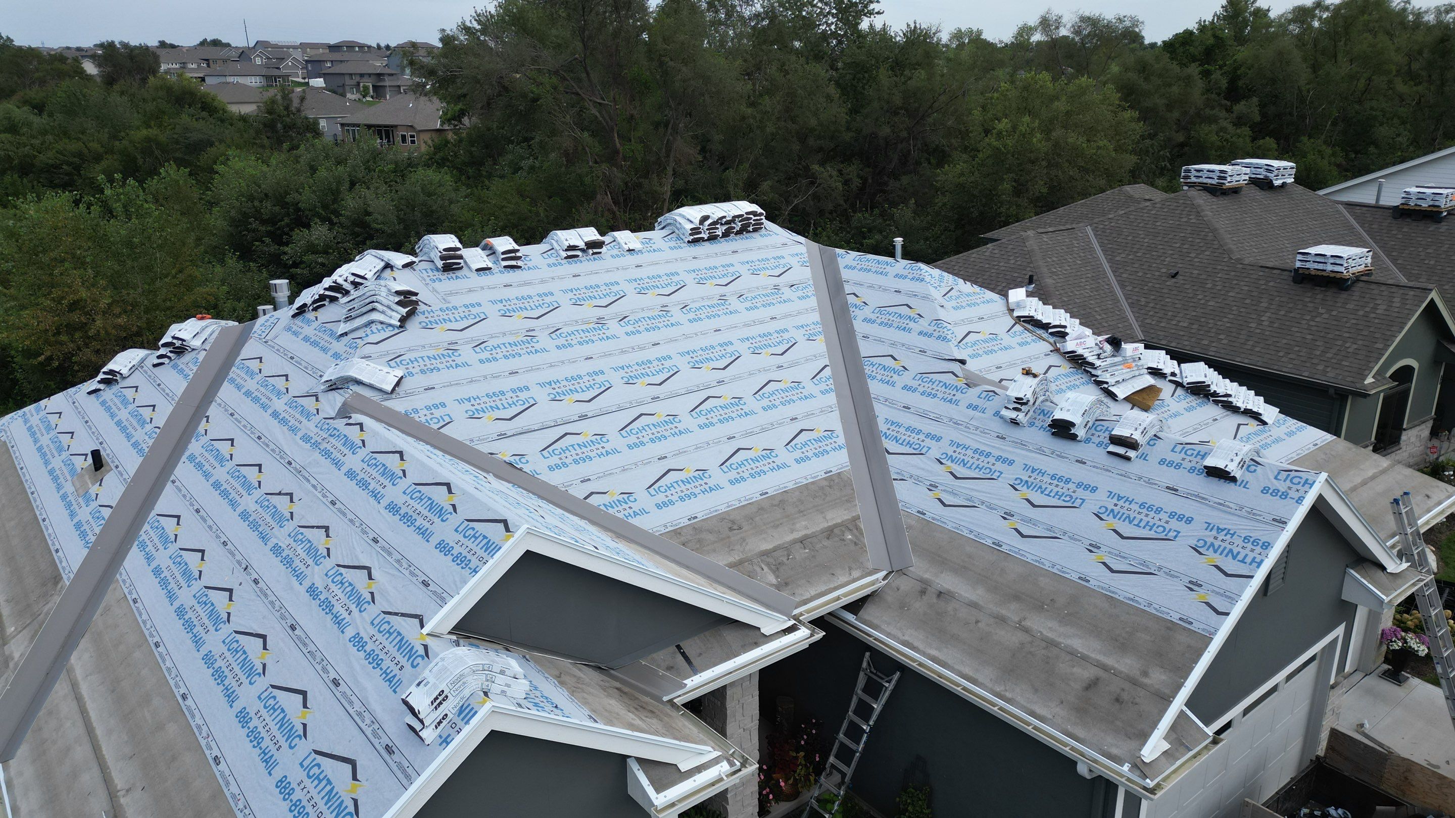 Residential Roofing Installation using IKO Nordic Cornerstone Impact Resistant Class 4 by Lightning Exteriors