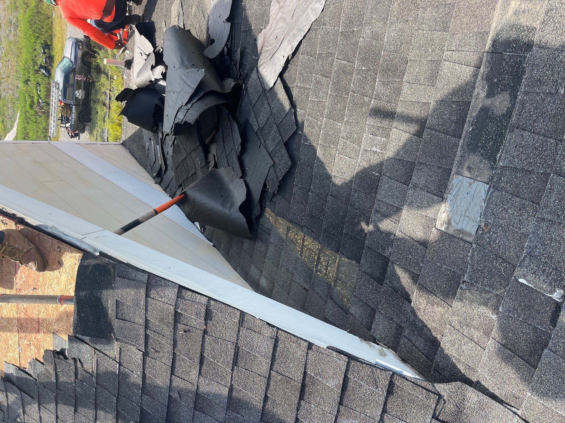 Residential Roofing Installation using Owen's Corning Duration (Lifetime) Shingles by Roof Repair Company