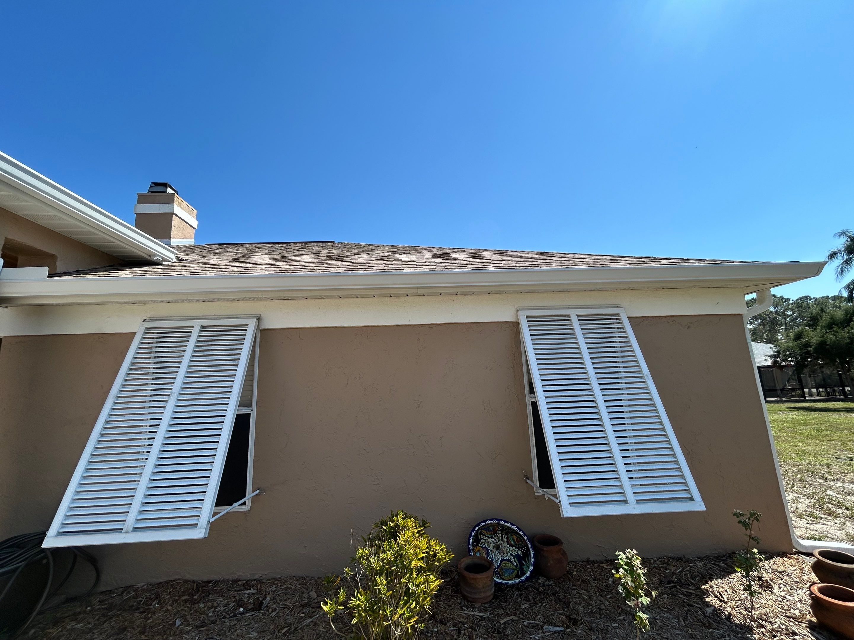 6 Inch Seamless Gutters using K-Style Seamless Gutters in Sarasota FL by Gutter Professors