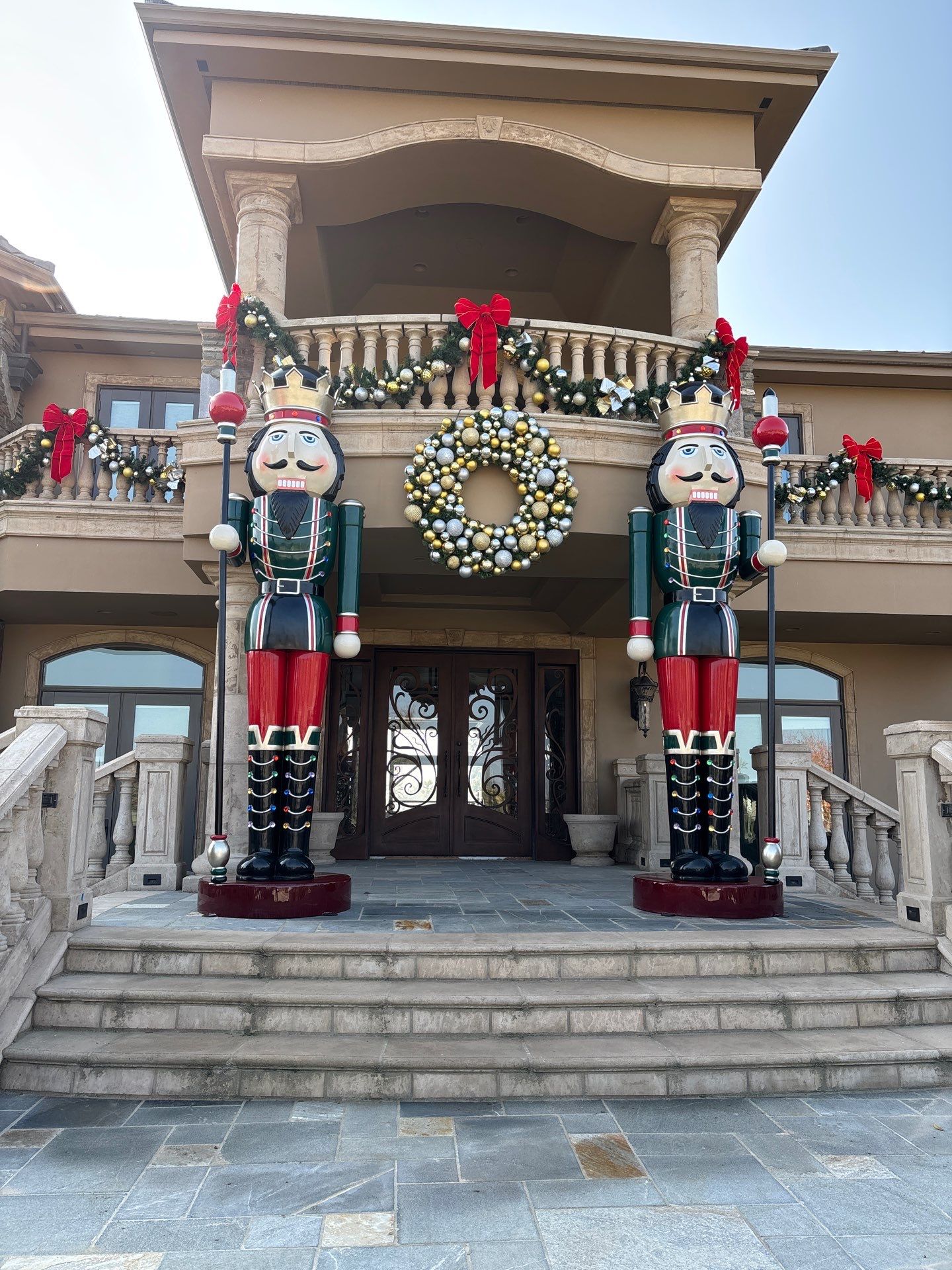 Estate in Visalia by Kaylor Landscape inc.