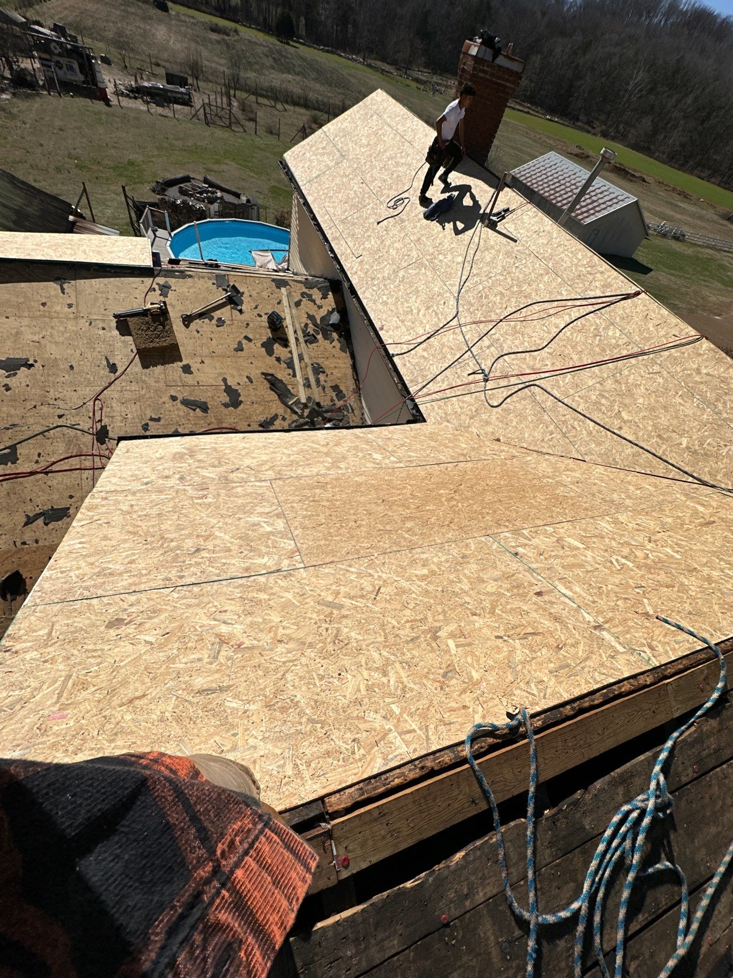 Residential Roofing Installation using GAF Timberline HDZ Harvest Blend in Nantucket Morning by Undersun Roofing 