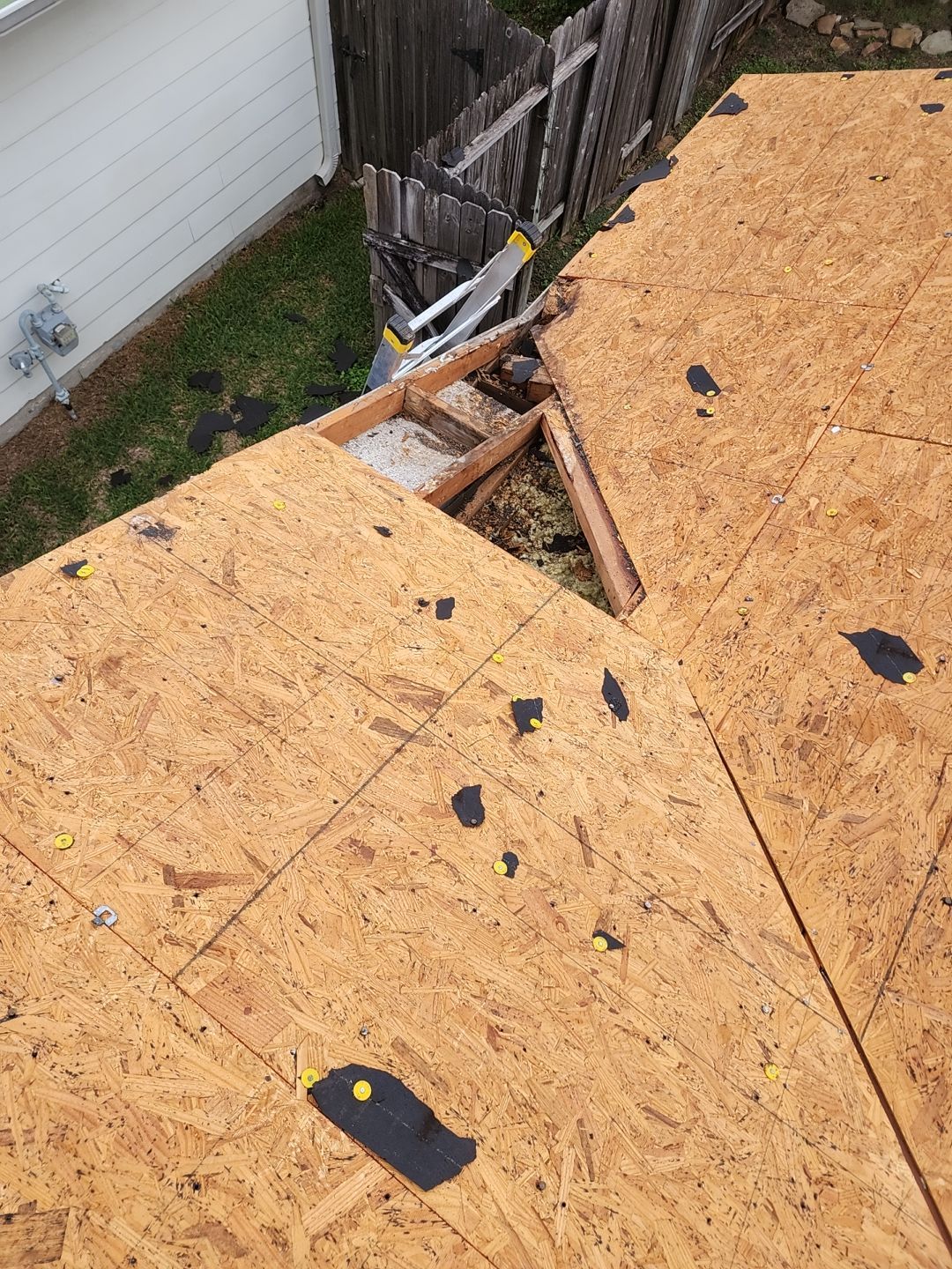 Residential Roofing Installation using Owen's Corning Duration (Lifetime) Shingles by Roof Repair Company