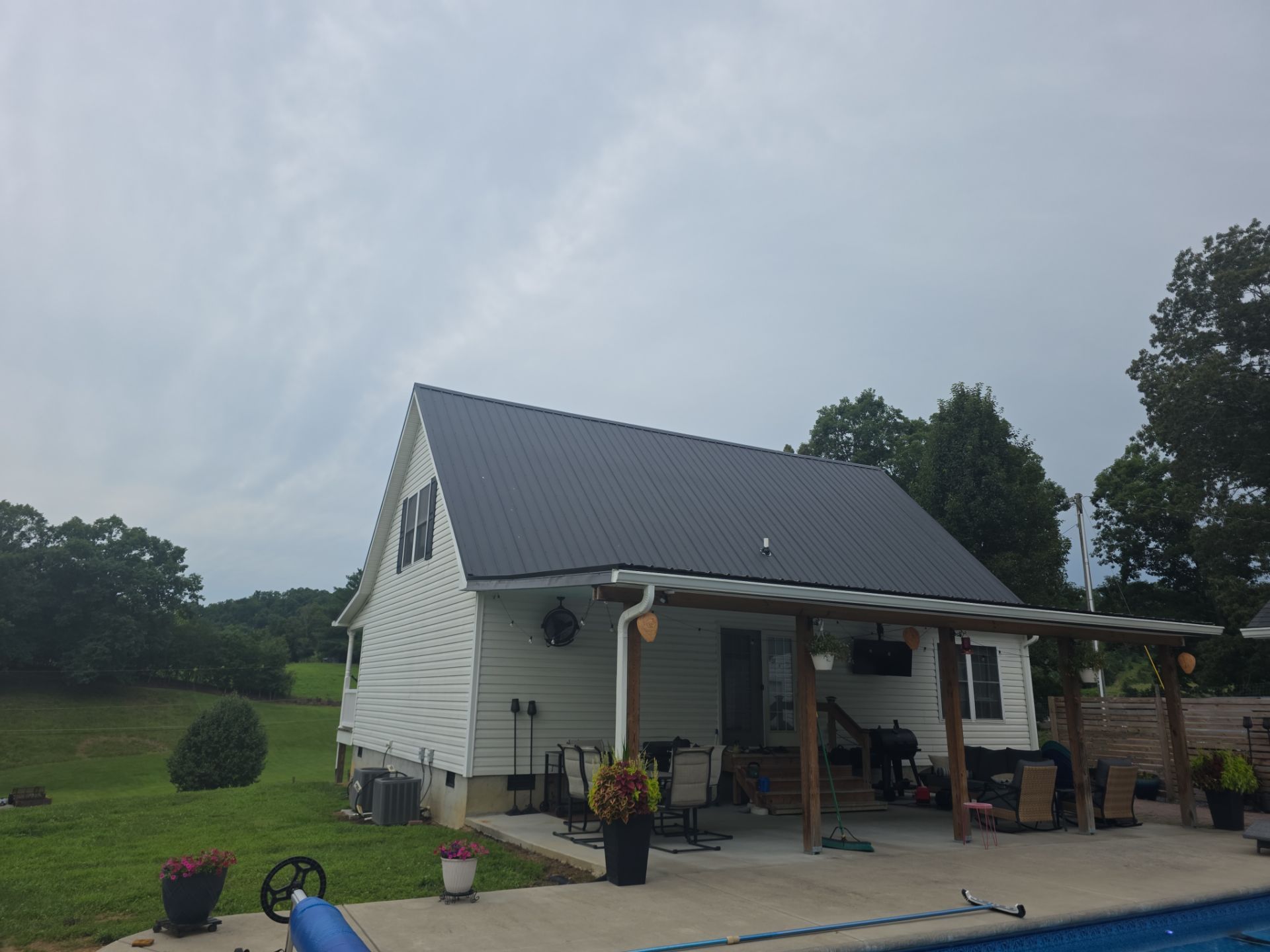 Wine Residence by Omnia Roofing