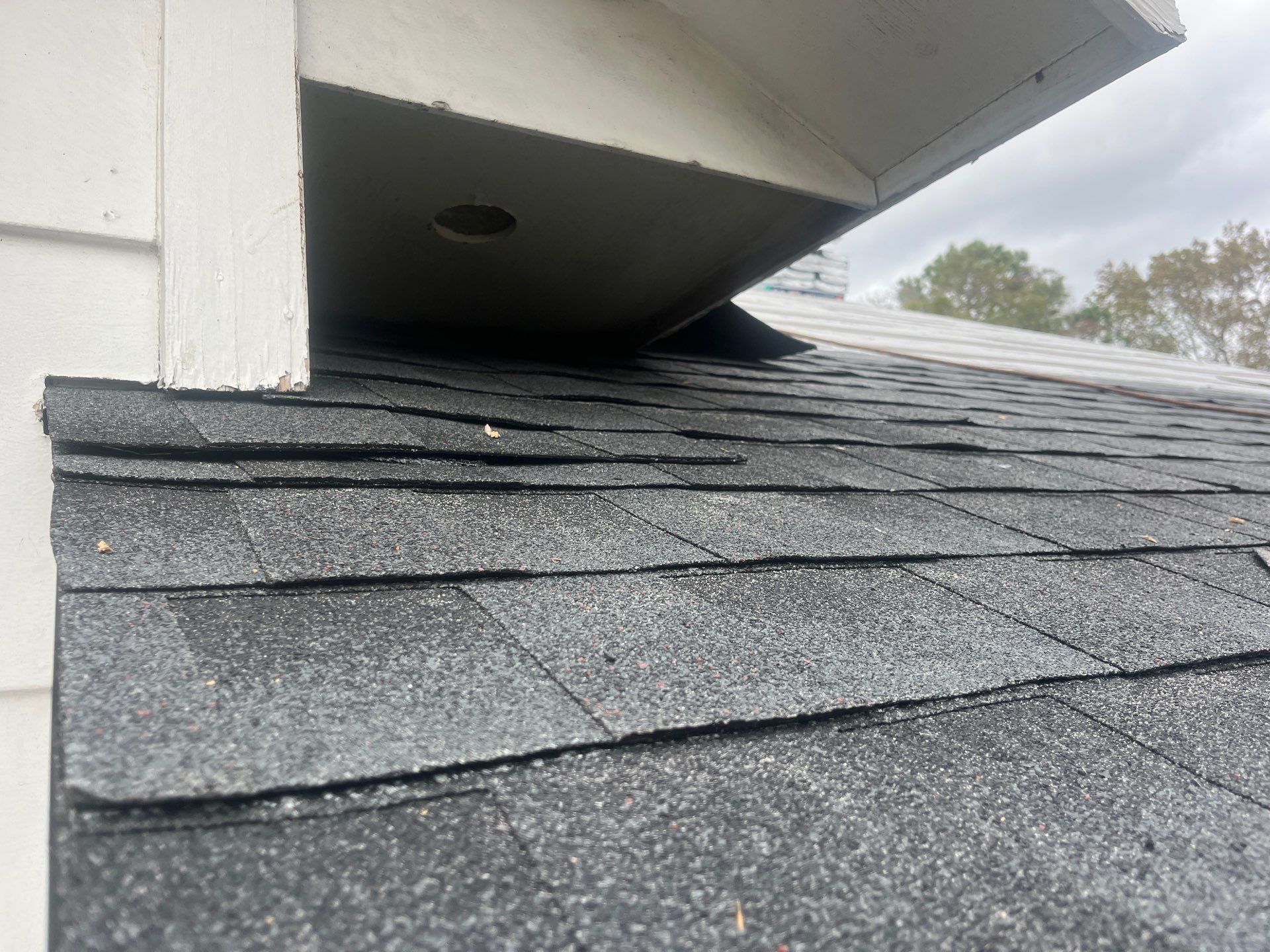 GAF Charcoal Architectural Shingle - Re-roof by Endless Summer Roofing Co.