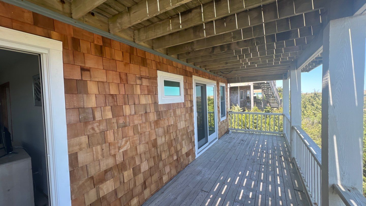 Carolina Clipper Full Exterior Project by Gallop Roofing & Remodeling, Inc.