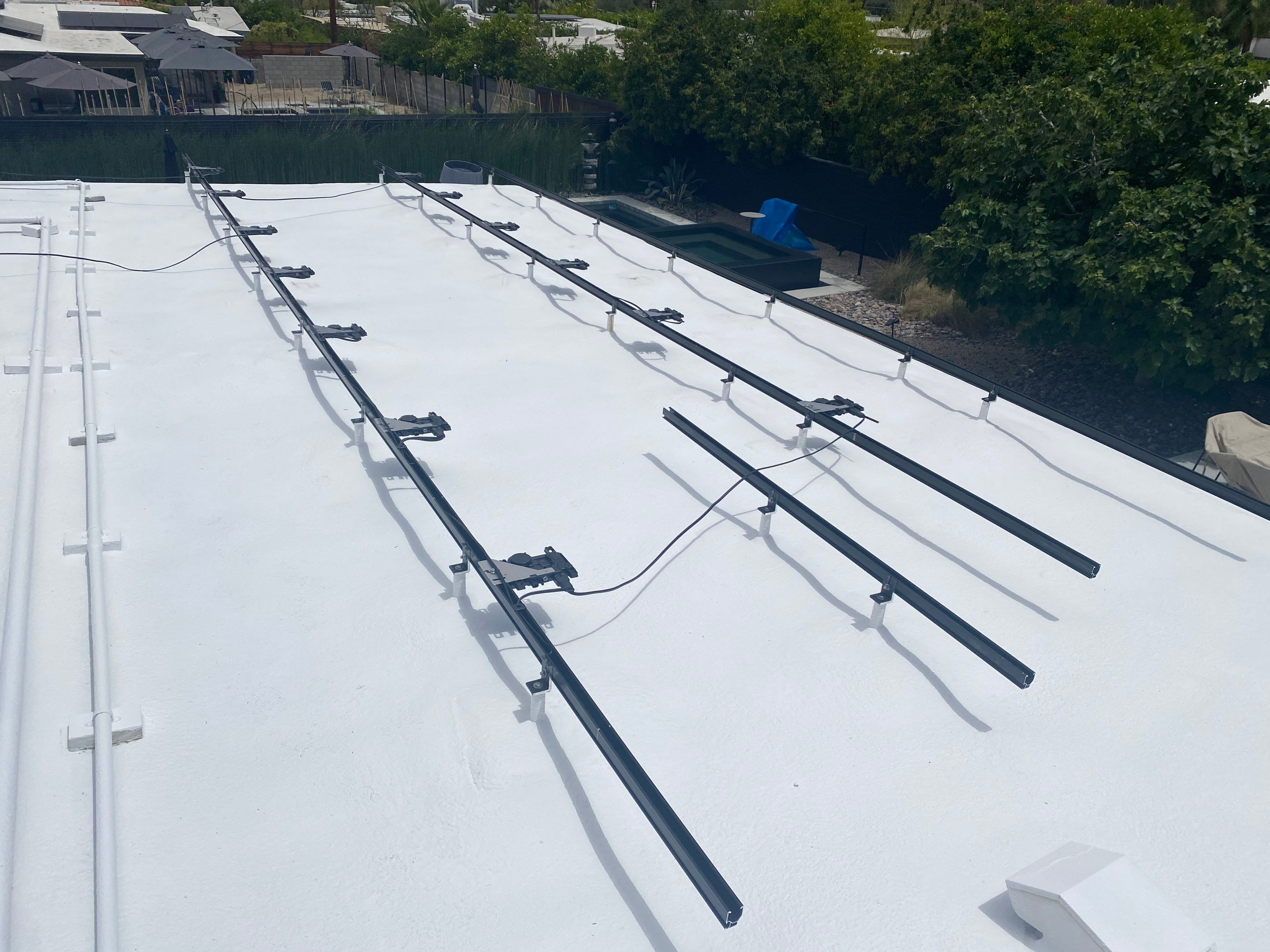 Palm Springs: Mid-Century Home by Goat Solar Inc. 