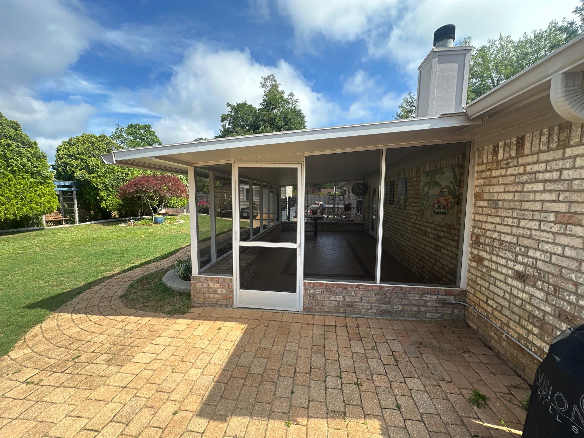 Glass Room using Colorbeam by Titan Sunrooms