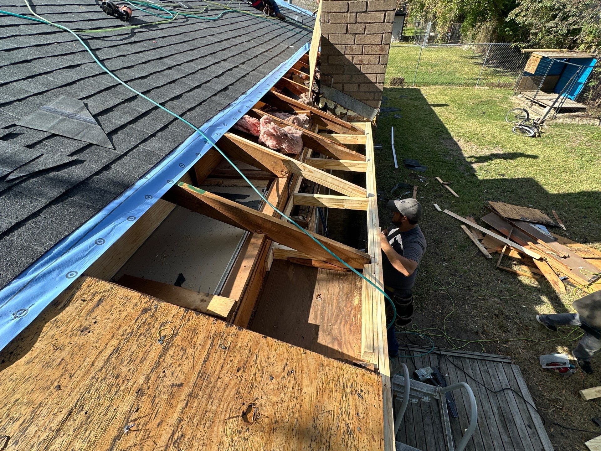 Residential Roofing Installation using Atlas Prolam Black Shadow by Motion Roofing