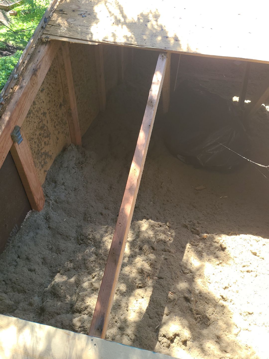 Burke: CertainTeed Landmark Designer Shingles in Moire Black by RM Banning, Inc.