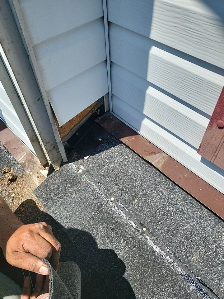 ATLAS PINNACLE COLOR: BLACK SHADOW DRIP EDGE: WHITE by Eagle Eye Roofing