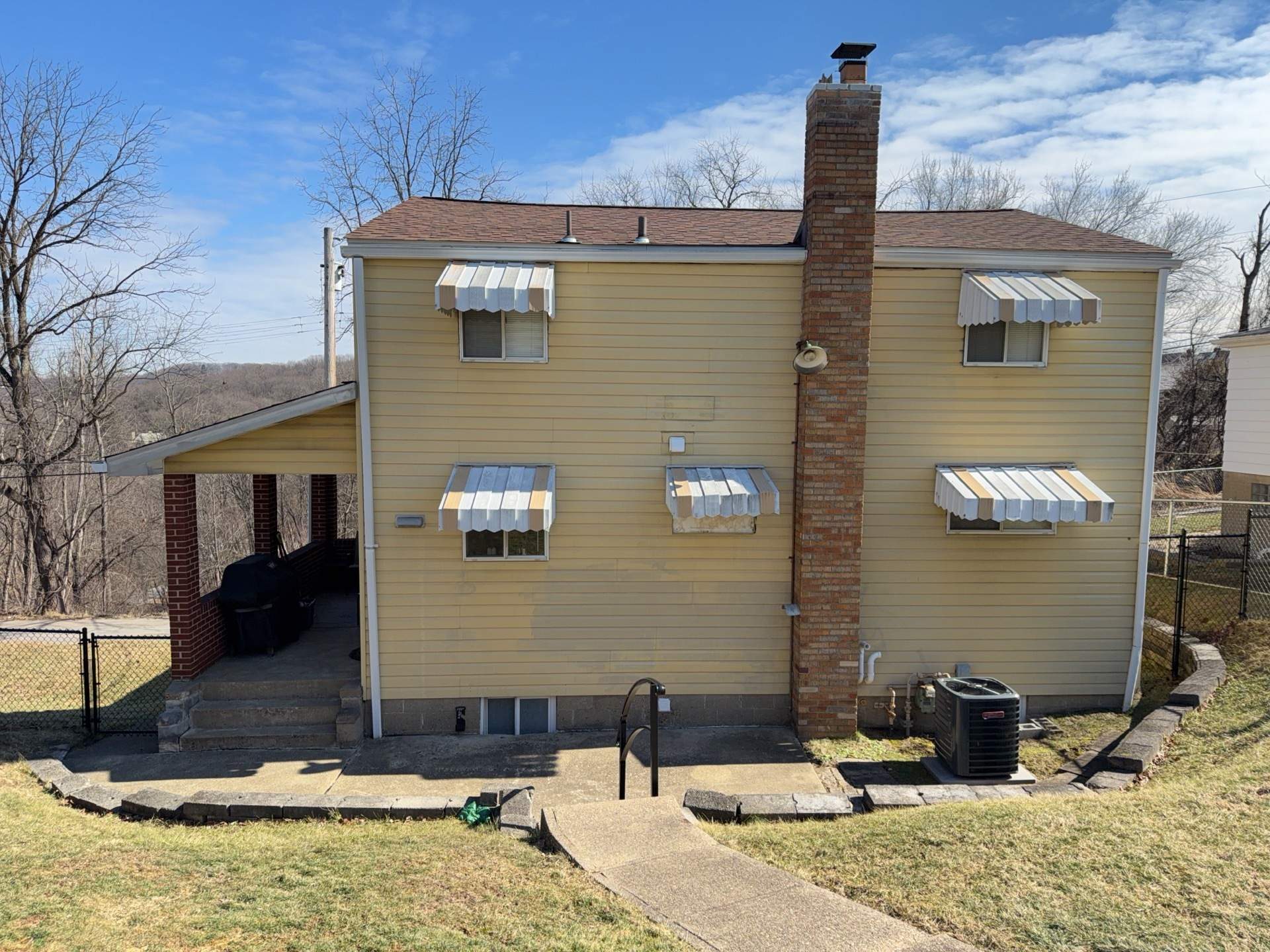 From ancient aluminum to beautiful vinyl siding in Westview by Ideal Siding Pittsburgh