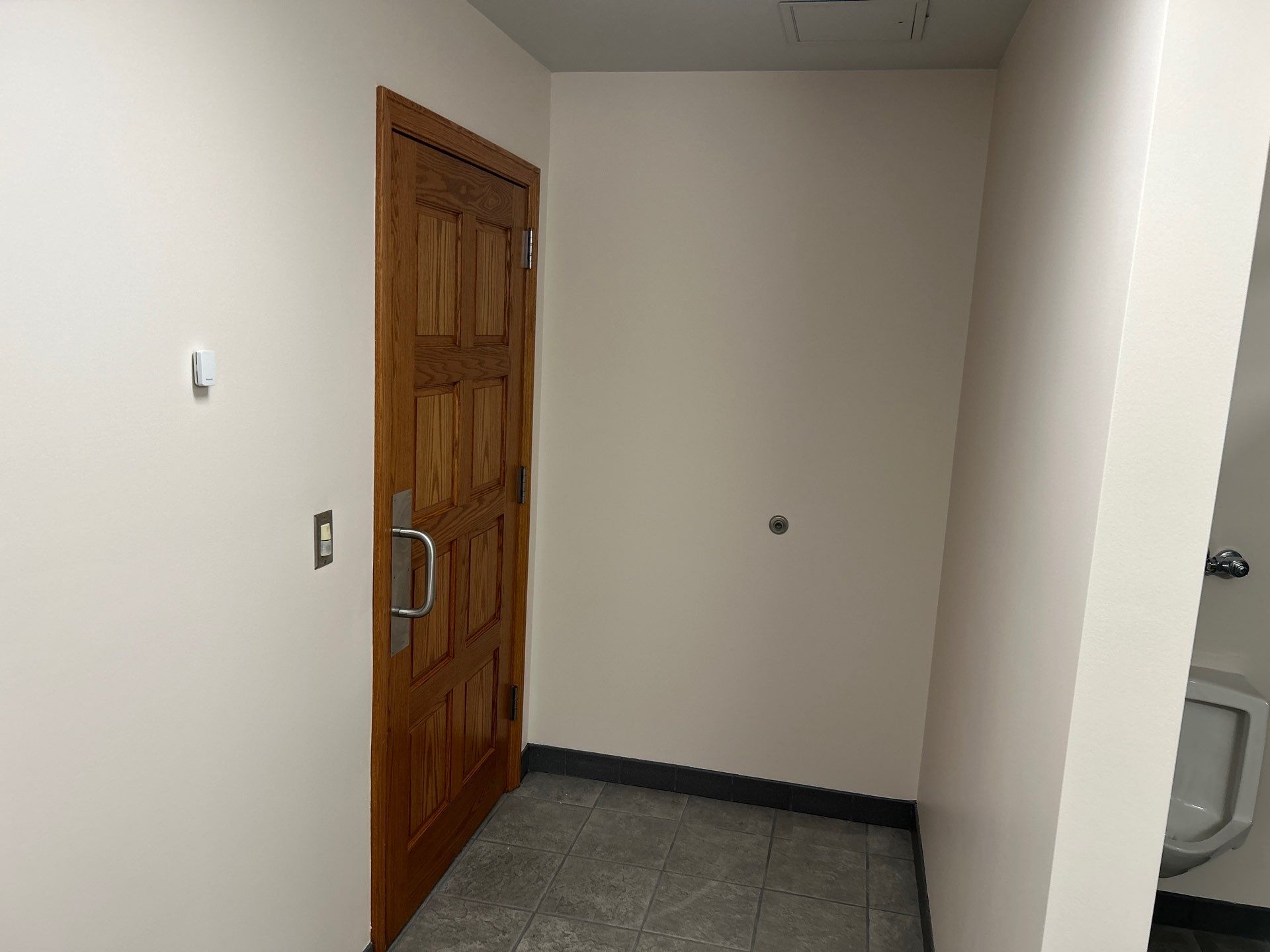 Wallpaper removal and Painting by Gordon Painting