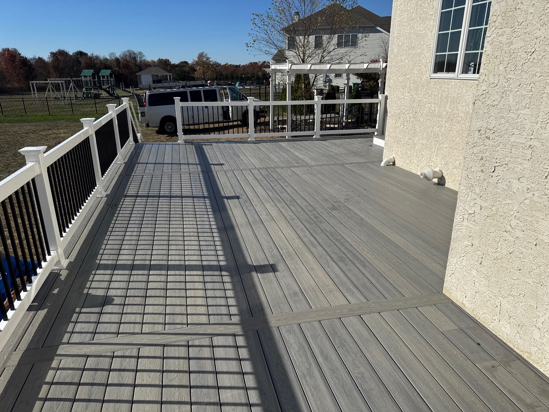 New Deck using Deckorators Venture - Color Saltwater by deck guardian