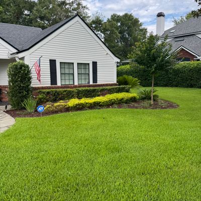 Deerwood Resident | Sod & Plant Installation