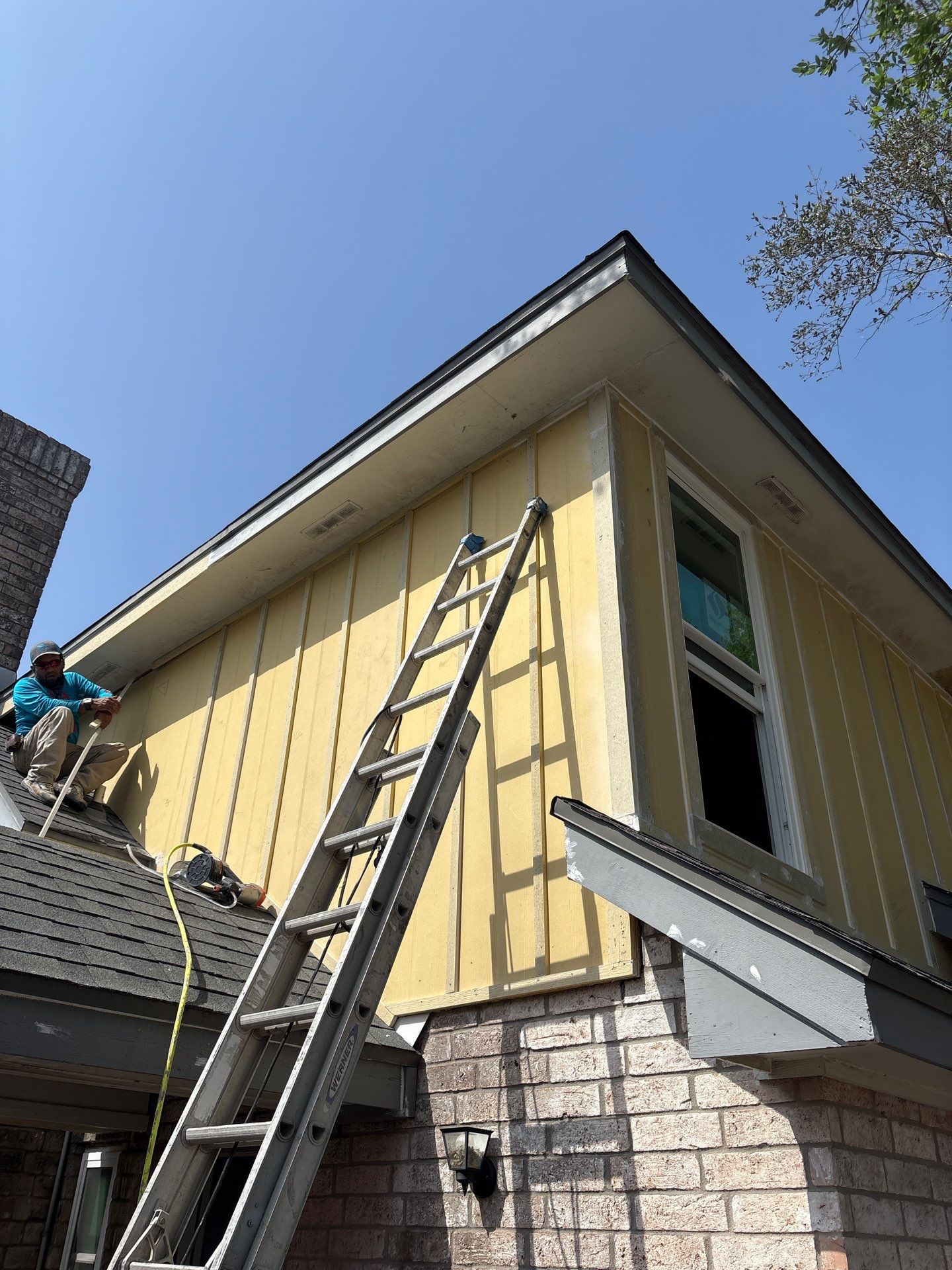 Run down on River Drive by Bayfront Roofing and Construction