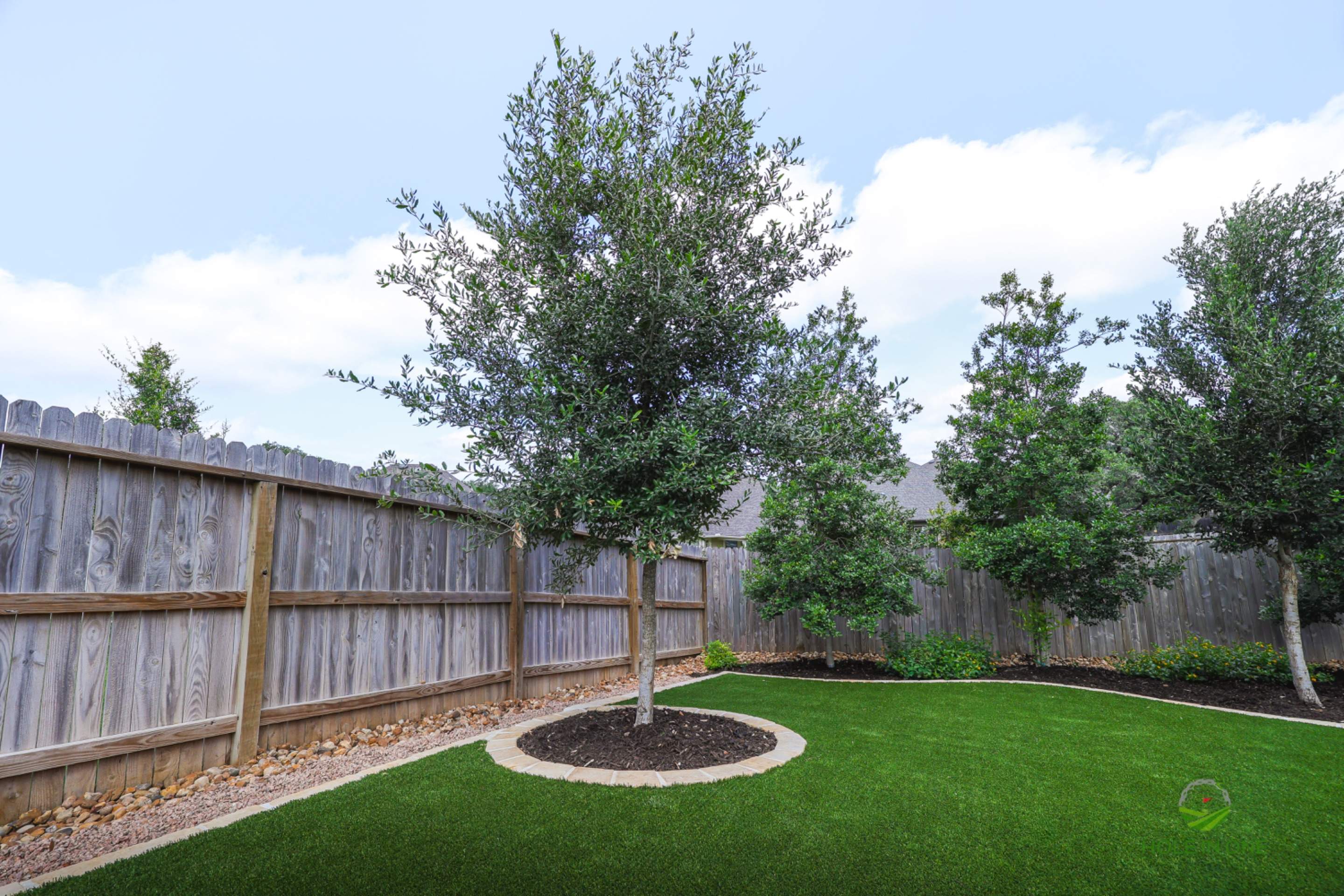 Mustang Oaks, San Antonio TX by Hole In One Lawns, LLC