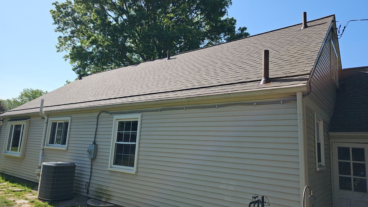 ATLAS PINNACLE COLOR: WEATHERED WOOD by Eagle Eye Roofing