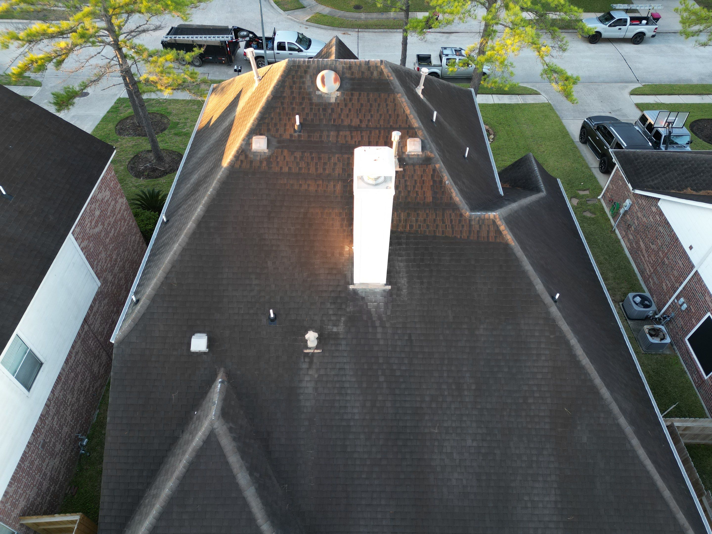 OC Duration Driftwood by HHH Roofing & Construction
