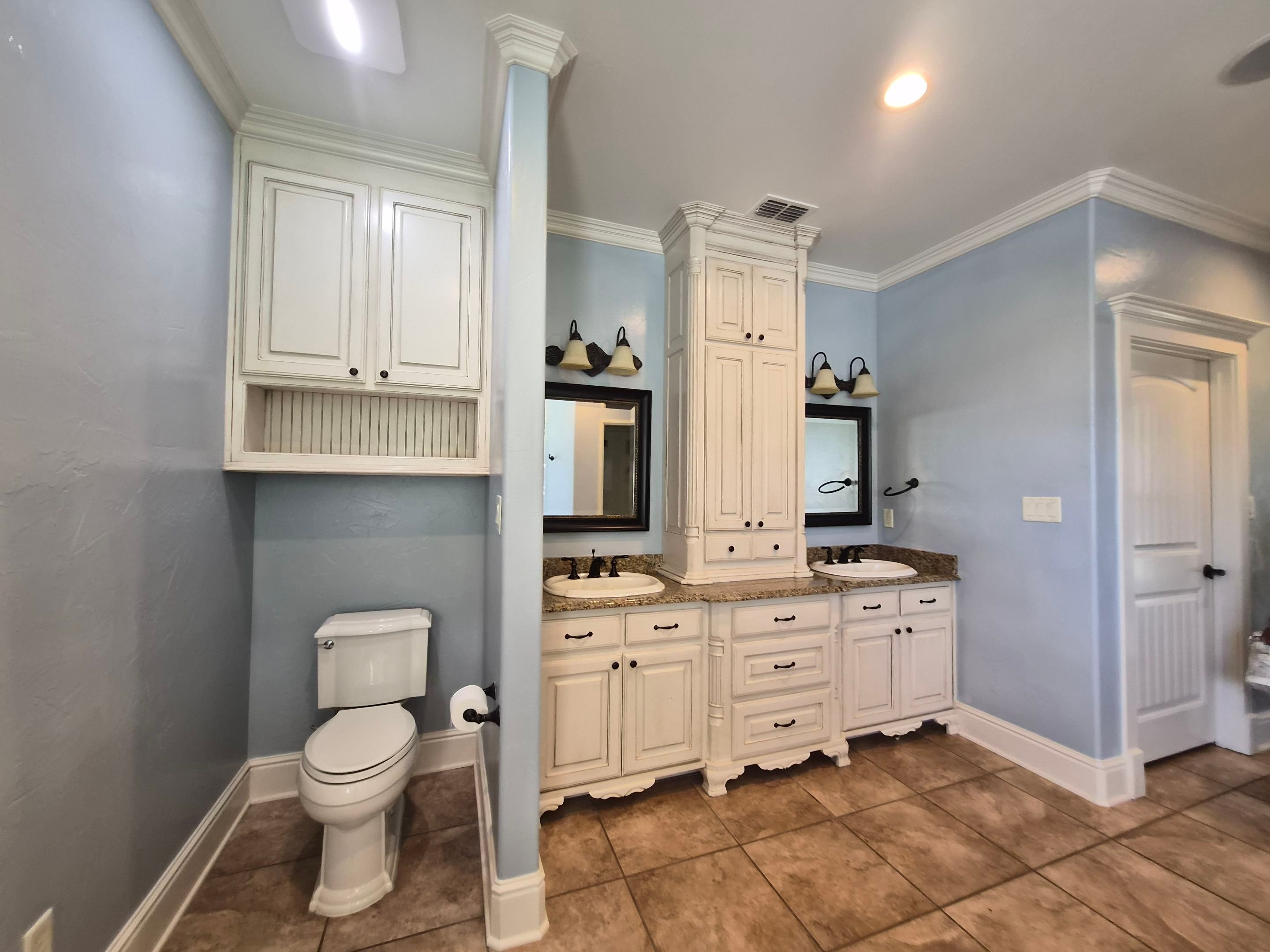 From Beige to Bright: A Fresh New Look in Lindale, TX! by Quality Coats Painting