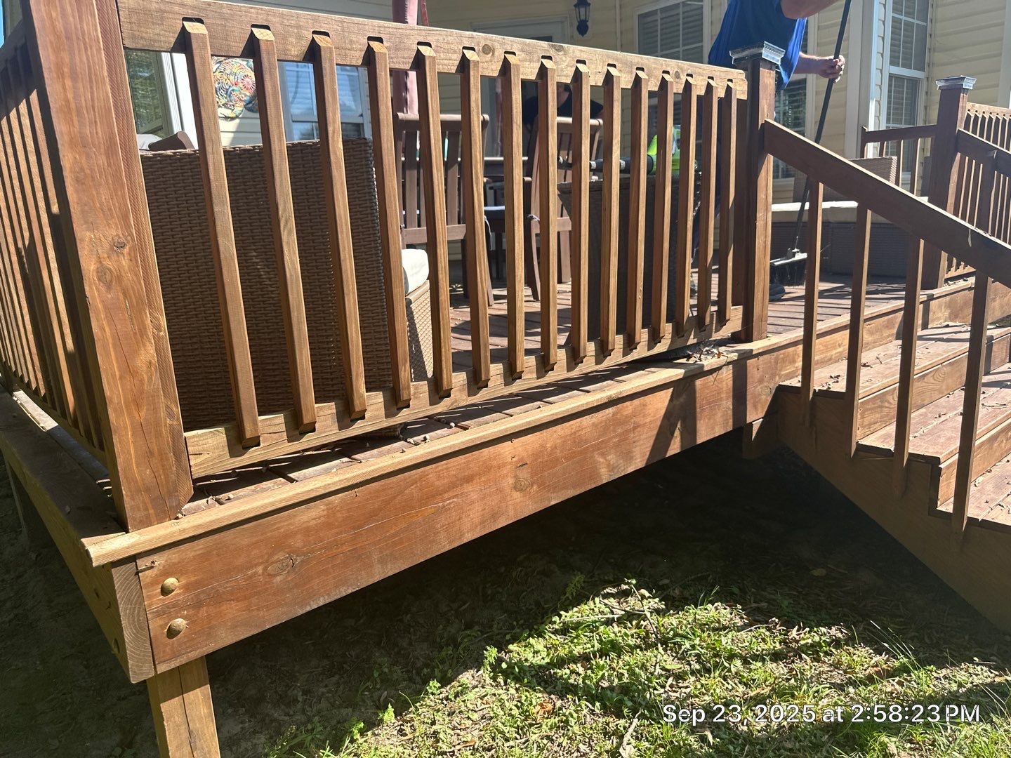 Wood Deck using Wood Sealant by DuraSeal