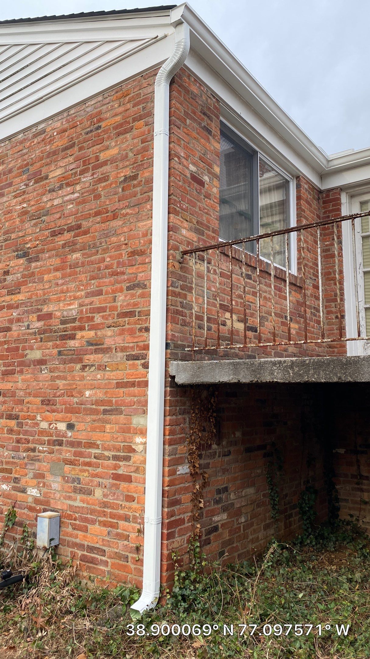 Arlington: CertainTeed Landmark Pro Designer Shingles in Max Def Burnt Sienna by RM Banning, Inc.